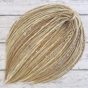 Blonde Boho Dreadlocks – SE/DE Faux Loc Extensions with Loose Ends, Natural Warm & Ash-Toned Crochet Dreads
