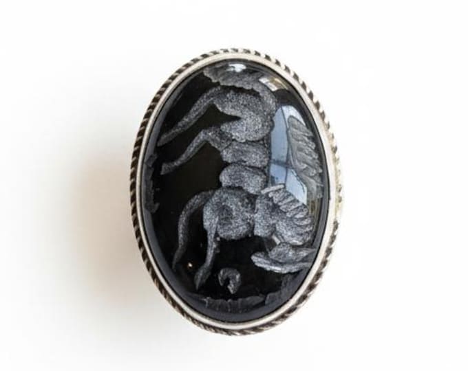 Carnelian ring- Black stone signet ring- Aqeeq stone ring. Hand carved Rings.