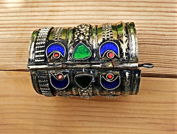 Gold cuff bracelet- Tribal one of a kind VINTAGE B