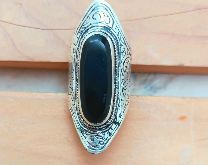 Aqeeq Saddle Ring: Afghan Wirework, Size 9