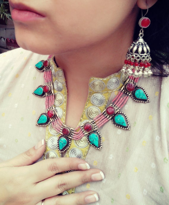Statement turquoise necklace- Turquoise beaded ne