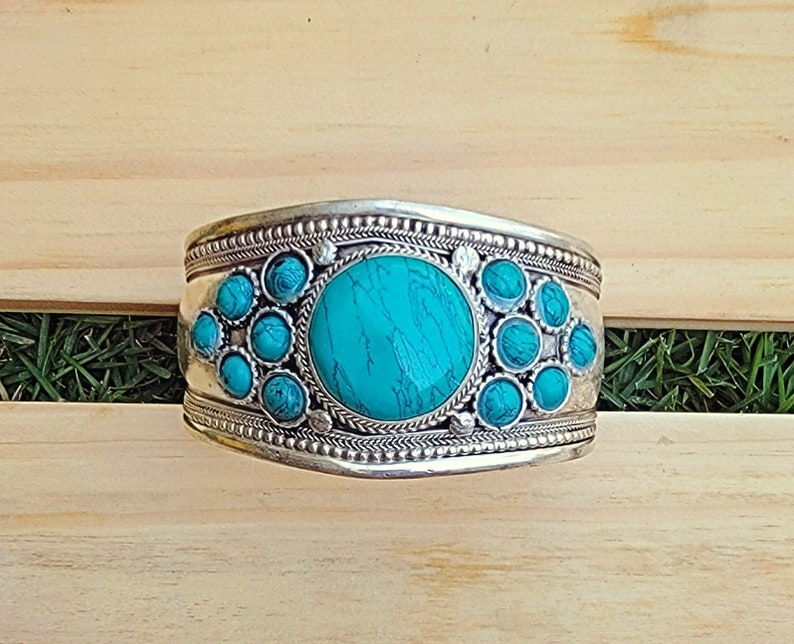 Statement bracelet Turquoise Silver Cuff Turquoise Bracelet Bohemian Bracelet.Handmade Vintage Jewelry Etched Jewelry.Beduoin Cuff zdjęcie 2