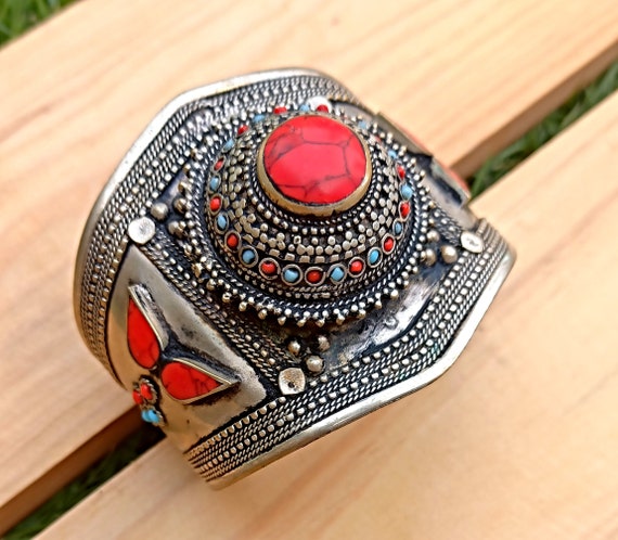 Boho Gypsy Ethnic Statement Bracelet Large Tibetan Silver Garnet Copal /& Coral Cuff Bracelet