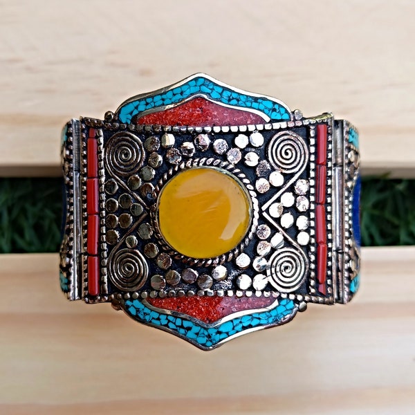 Yellow aqeeq jewelry- Turquoise jewelry- Turquoise bracelet-  turquoise jewelry- Tibetan handmade jewelry- Tibetan turquoise cuff bracelet