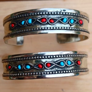 Tribal zilveren manchetarmband: verstelbare boho-sieraden
