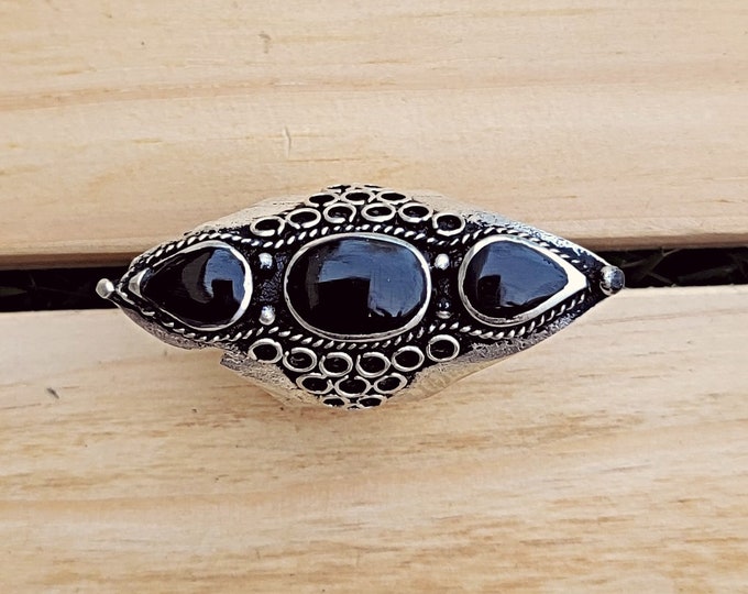 Afghan Aqeeq Stone Ring: Vintage Silver Wirework, Size 8