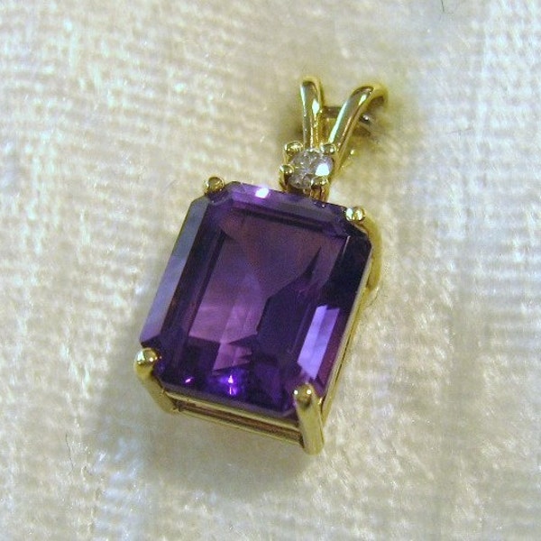 Amethyst Pendant Solid 14K Gold with Genuine Diamond