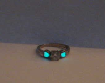Glow In The Dark Heart Ring Stainless Steel SIZE US 6 - Glows Aqua