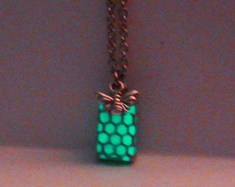 Glow In The Dark Tiny Honeycomb And Bee Pendant Necklace Silver - glows aqua