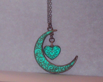 Glow In The Dark Moon And Heart Necklace Silver - glows aqua