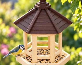 Personalisierter Pavillon-Vogelfutterspender, hängende Samenschale aus Massivholz, dunkelbraunes Dach, individueller Name und Datum, Dekoration für Garten, Hof und Balkon
