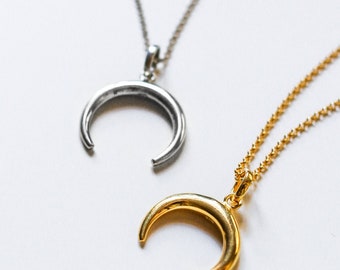 JEWELLERY | Gold / Silver Moon Horn Necklace