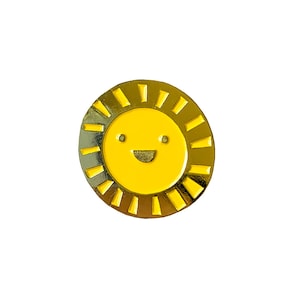 LAPEL PIN Sun image 1