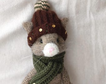 Handmade Crochet Cat Plush, 28 cm Amigurumi Cat, Cute Cat Lover Gift, Decorative Collectible, Hat & Scarf