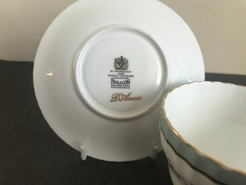 Vtg PARAGON Bone China D/'AMOUR Green Band Ribbed 5 Pieces Place Setting