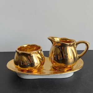 Vtg ROYAL WINTON Grimwades GOLDEN Age Gold Sugar Bowl & Creamer on Tray Set