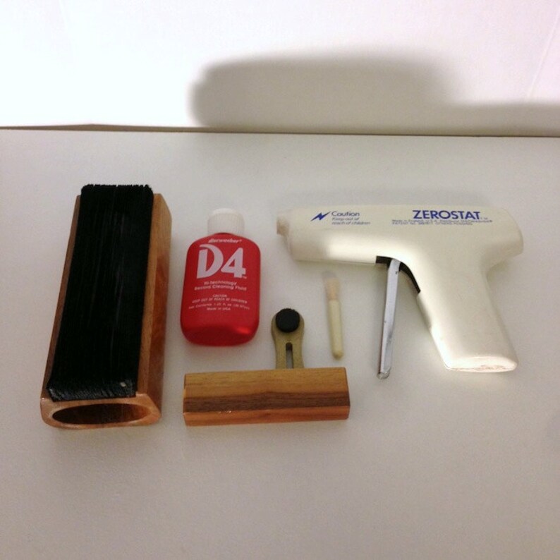 Discwasher D4 Vinyl Record Turntable Cleaning Kit with Etsy