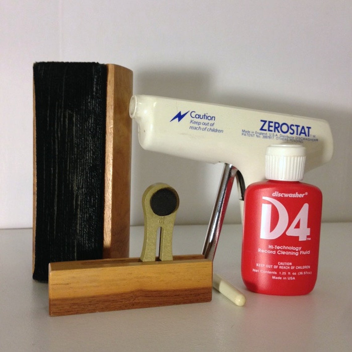 Discwasher D4 Vinyl Record Turntable Cleaning Kit with Etsy