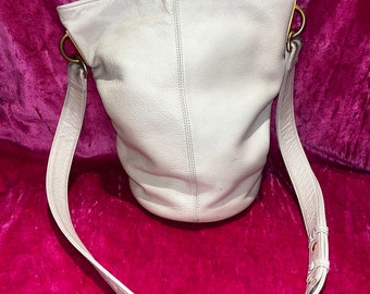 Vintage 80s leather bucket Bag