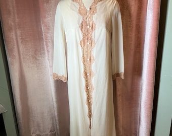 Vintage 1970s Emilio Pucci for Formfit Rogers Ivory Peignoir Sheer Lace Trim robe set S