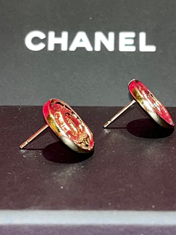 Chanel hammered coin CC Logo Gold Post Earrings - image 2