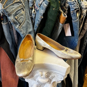 Vintage 1960s Metallic Lamé Ballet Low Kitten Heels