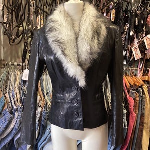 Vintage 90s Maxima Leather Faux Fur Collar Jacket small medium