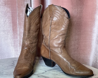 Vintage 1990’s Rustic Durable brown classic western cowboy boots 7/7.5