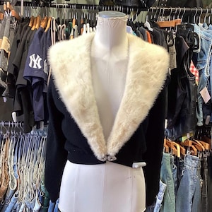 Beautiful vintage 1950’s mink Collar Cashmere cardigan