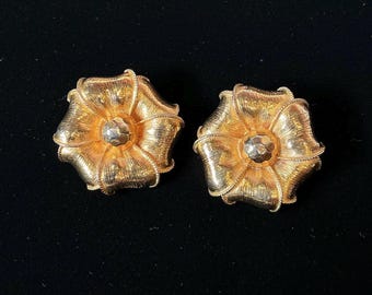 Vintage 1980s givenchy Paris gold plated chunky flower clip on earrings