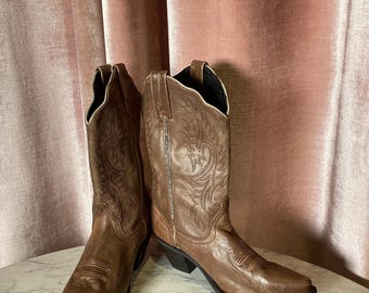Vintage 1980’s classy brown time less leather western embroidered craftsmanship boots 9
