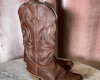 Vintage 1990's Durango Western Embroidered Chic Leather