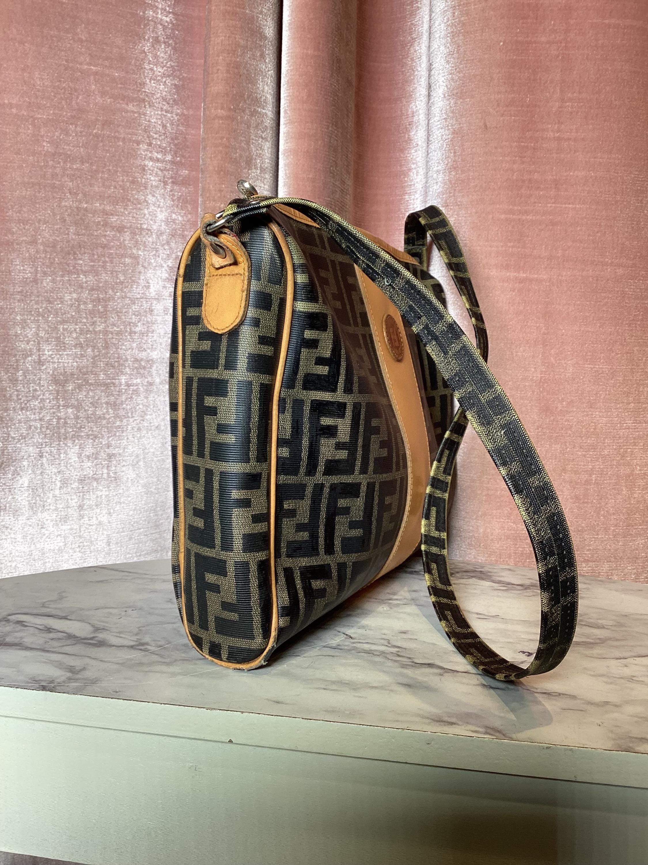 FENDI｜CROSSBAGS (8BR793 ALG7 F1HZS) Baguette Chain Midi' shoulder bag Fendi - fendi pink logo