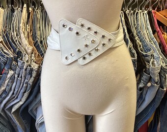 Fossil Embellished Leather Belt – Silver Metallic Boho  display picture 3