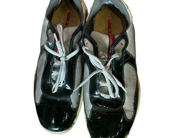 Zapatillas deportivas de perfil bajo Prada de malla y nailon para hombre, modelo America Cup, de charol, talla 10 (años 2020).