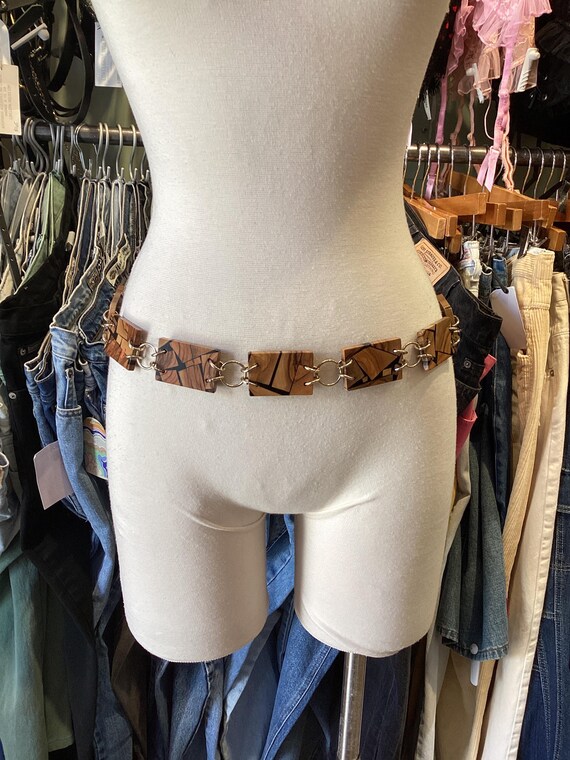 Vintage Wood & Gold Chain Belt 1970’s Chain Belt. 1970s. Round Brown Plastic Rings and Gilded  main image 4