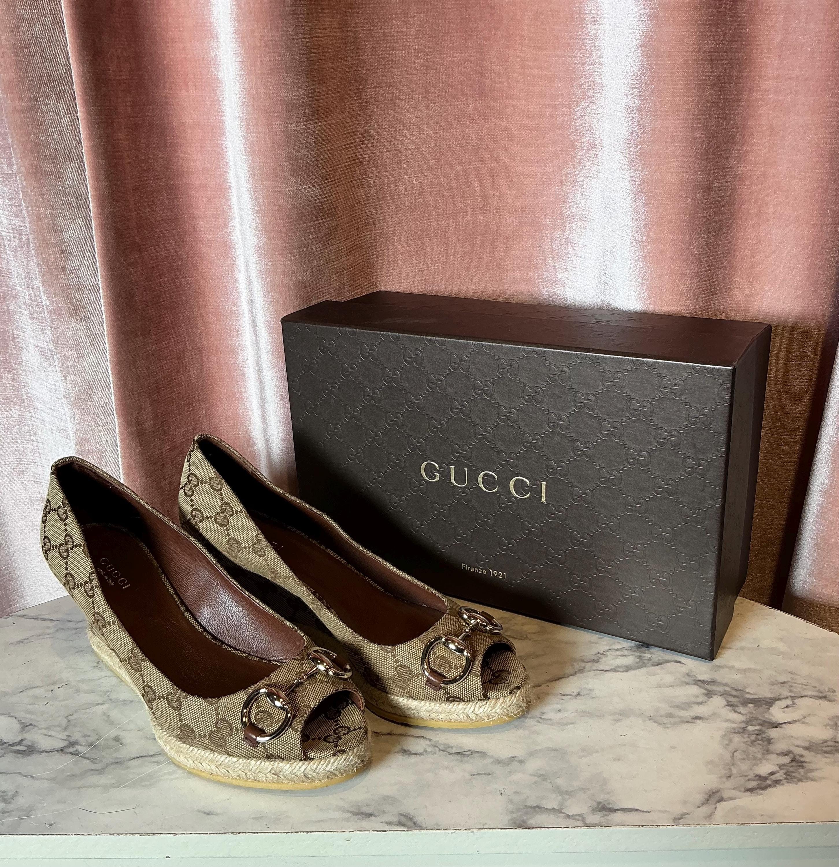 靴 Vintage Gucci Sandals 37 1/2 GUCCI Vintage Sandals - 37 IT | 7 US – LuxAnthropy