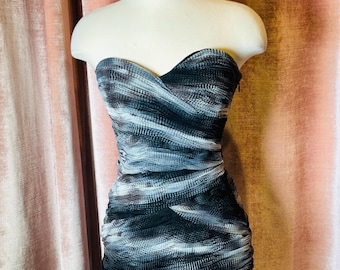 Vintage Y2K BCBG MAXAZRIA Abstract print strapless bodycon mini Dress