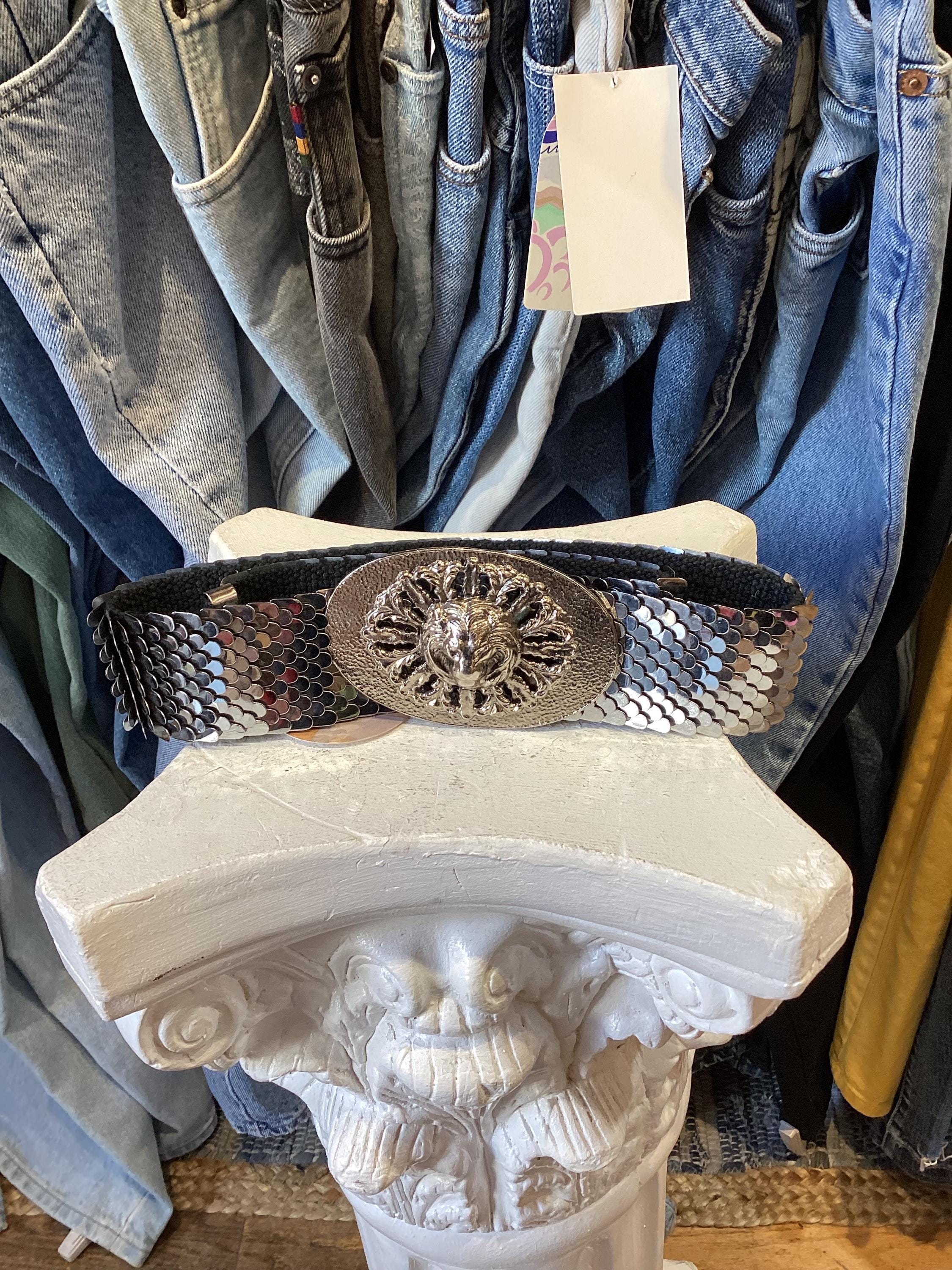 Vintage Retro 1980\'s silver-tone stretch hammered oval frame belt with lion head Vintage Silver Tone Stretch Lions Head Belt | eBay main image 2