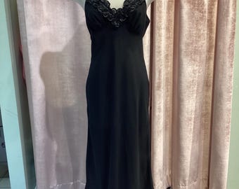 Robe longue nuisette ornée à dos bas de l'an 2000 vintage