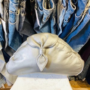 Vintage 1980’s Silver Leather Clutch Crossbody bag