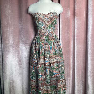 Vintage 1950s Strapless Batik Print with Sweetheart Neckline