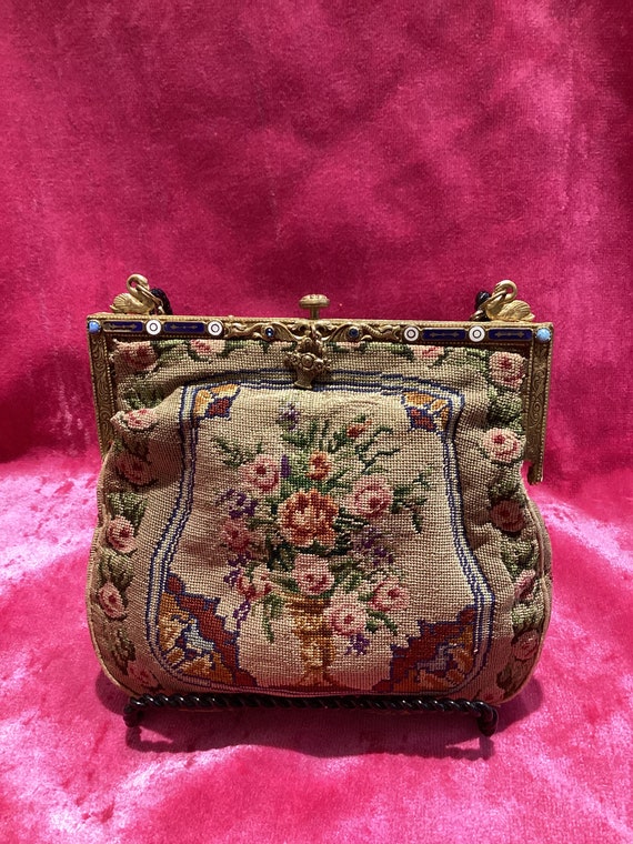 Vintage 20s /30s Pettipoint bag with beautiful flo