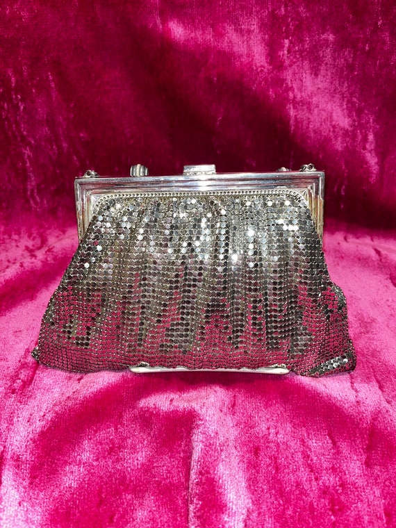 Vintage 70s Whiting and Davis metal mesh Handbag - image 3