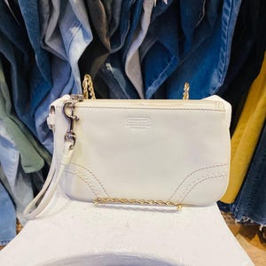 Bolso de mano vintage de piel blanca Coach Y2K
