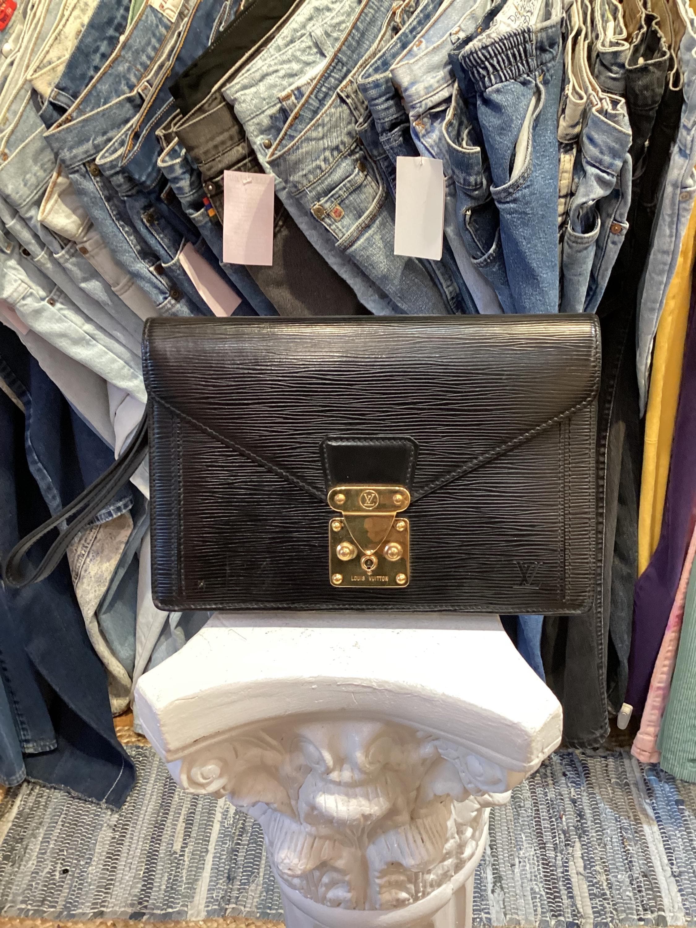 Vintage 1980's Authentic Gold/black Louis Vuitton Epi Vintage 1980's Authentic Gold/black Louis Vuitton Epi