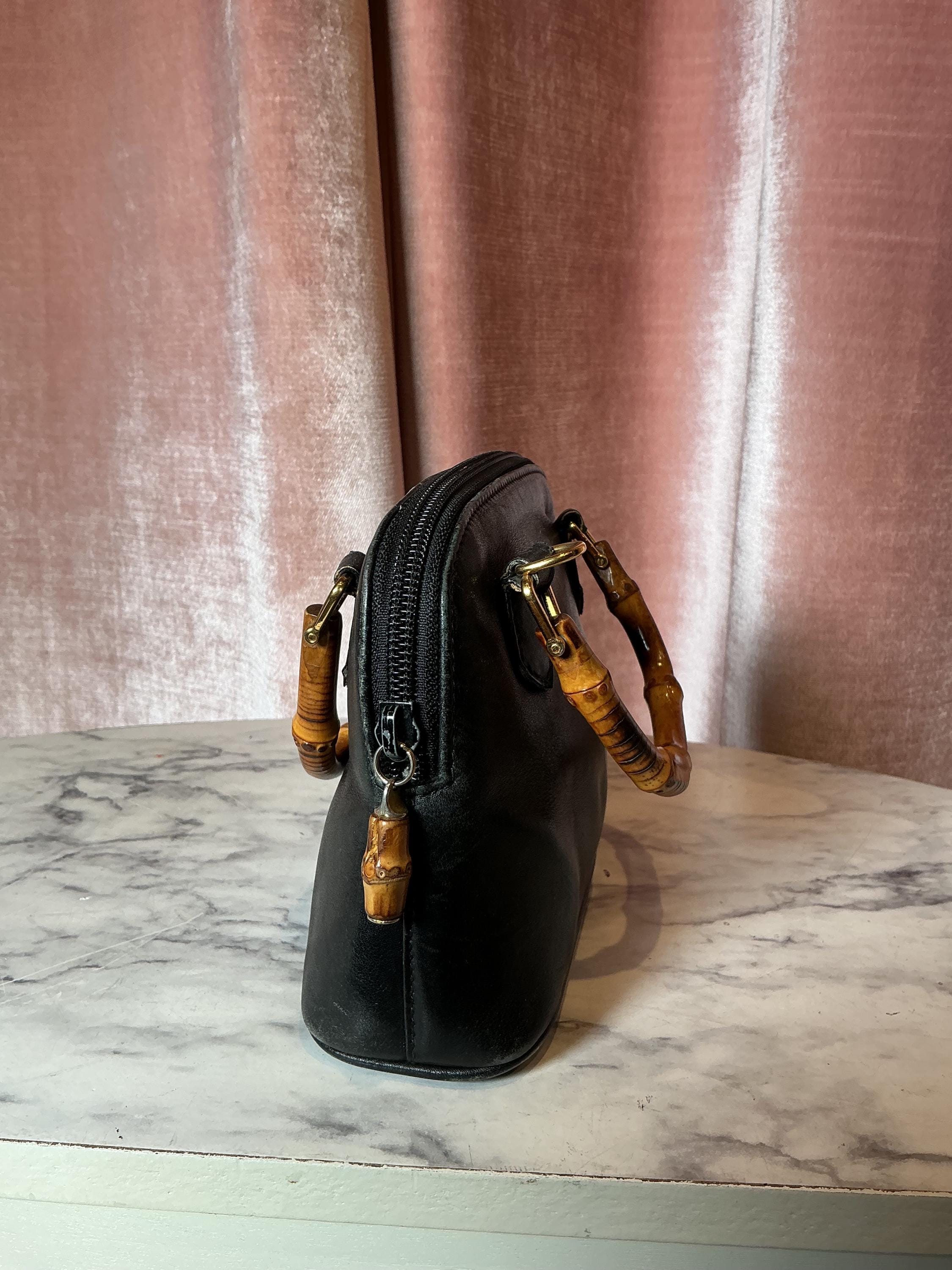 バッグ GUCCI BAMBOO HANDLE LEATHER HAND BAG Gucci Bamboo Handle Handbag Black Vintage As Is Lining Has