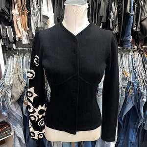 Cardigan lavorato a maglia con maniche asimmetriche all'uncinetto vintage y2k