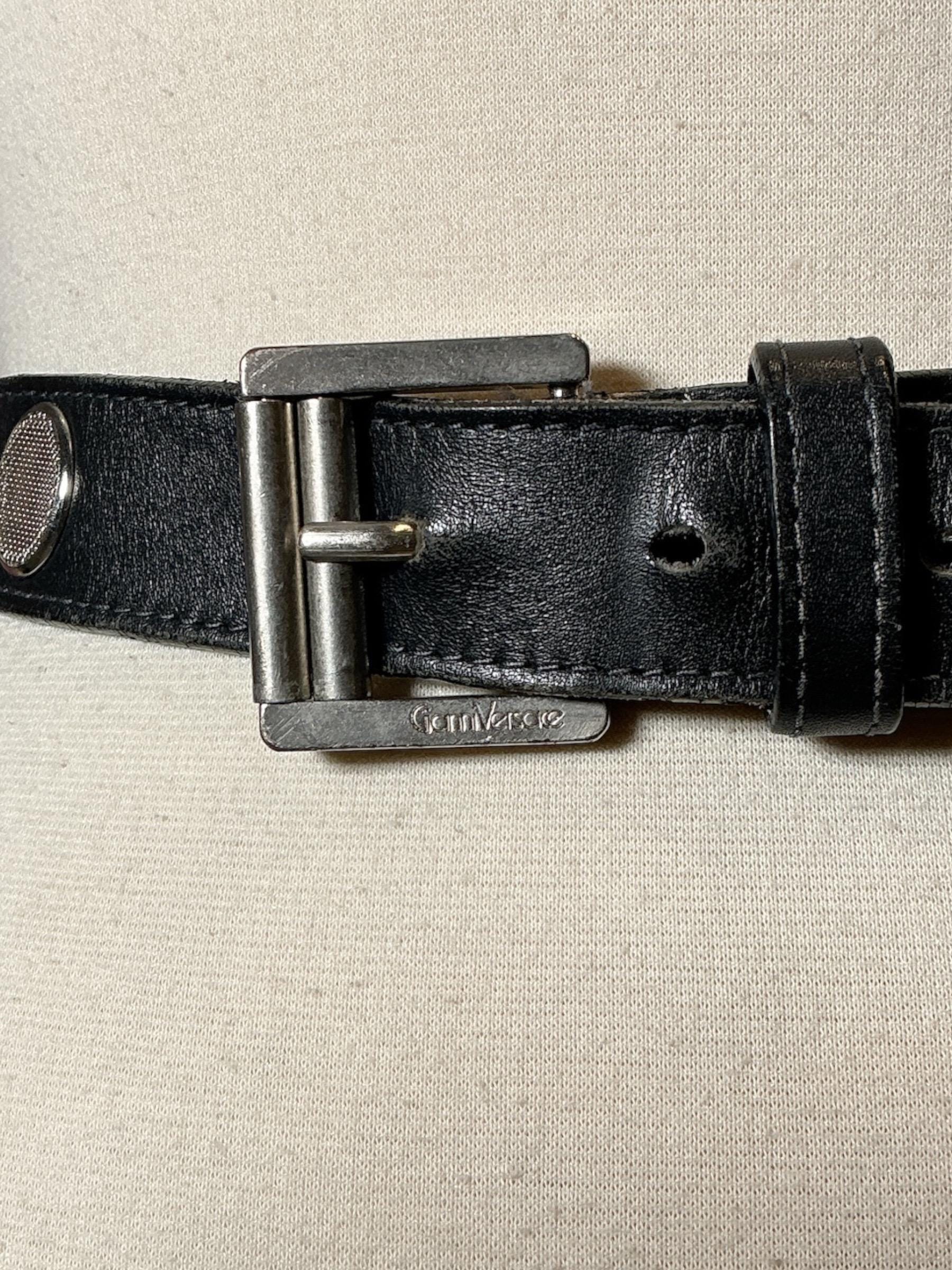 Gianne Vercase Vintage Belt Size 95/38 GIANNI VERSACE belt black leather with GV logo size 95/38  main image 2