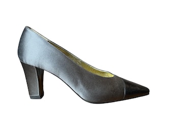 Vintage Chanel satijnen leren pumps met blokhak en blokhak